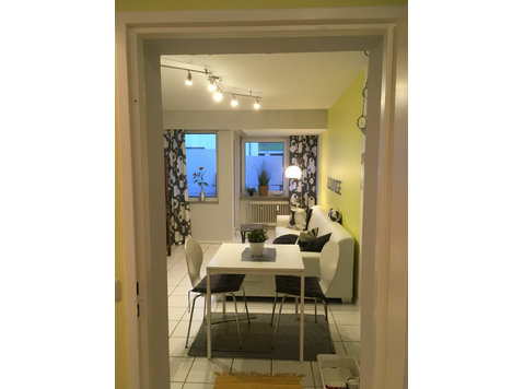 Liebevoll eingerichtete und komplett ausgestattete Wohnung… - Zu Vermieten