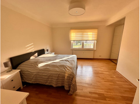 Bright suite with nice city view - השכרה