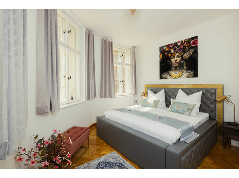 Exclusive, historic 2-room apartment in Zeitz - 	
Uthyres