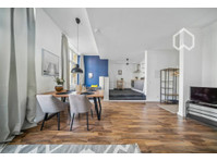 Beautiful, modern home / loft in Magdeburg with private… - Te Huur