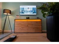 Luxury Vista Apartment with Kitchen, WiFi, Smart TV - 임대