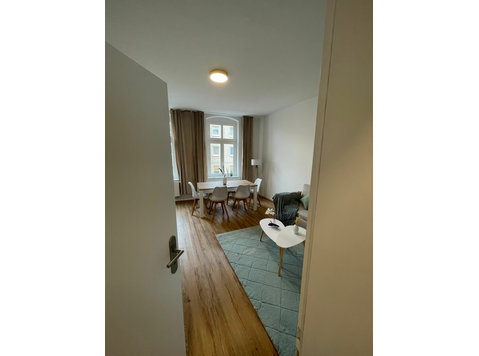 Luxury apartment | next to the main station | fully equipped - Annan üürile