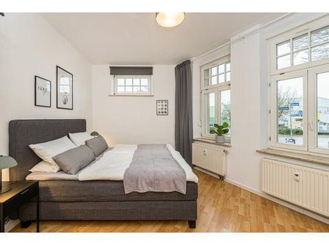 Modernes Apartment mit 2 großen Schlafzimmern und separatem… - Zu Vermieten