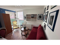 Modernized apartment with a view of the Elbe, city park and… - Til Leie