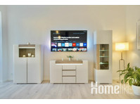 *furnished temporary living* close to the city, EBK, fast… - 아파트