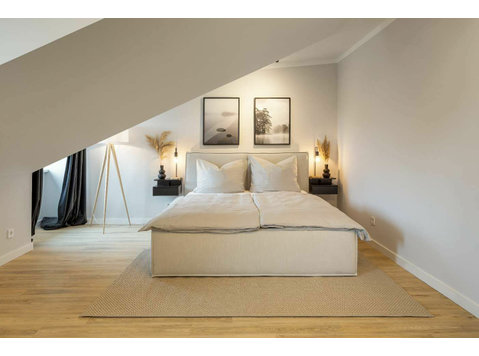 Beautiful fully furnished 2 room flat - For Rent