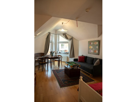 Charming Studio in Wedel near Hamburg, Steps from S1 train… - Aluguel