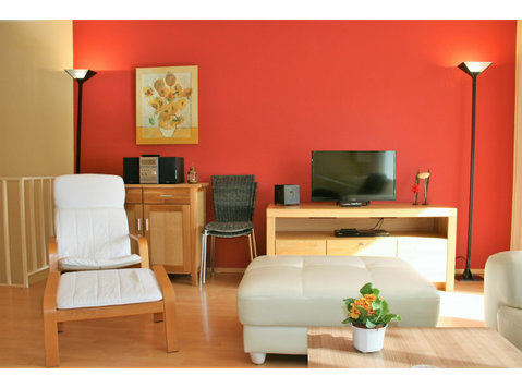 Cosy and quiet ground floor apartment with terrace at the… - For Rent