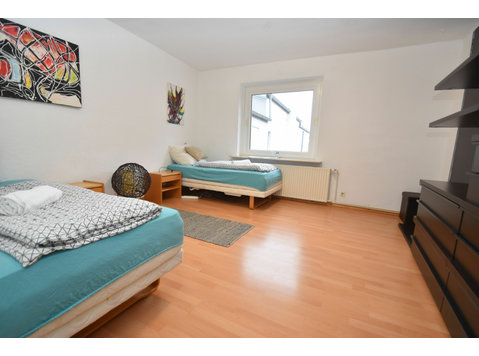 Günstige Wohnung mit 4 Schlafzimmern - Zu Vermieten