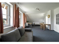 Norderstedt-Mitte near Hamburg 5 room upper floor apartment… - Te Huur