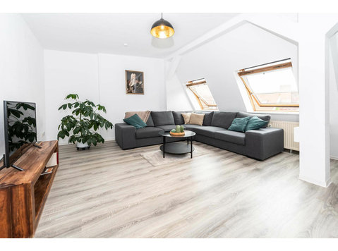 Suite in the old town of Halle - For Rent