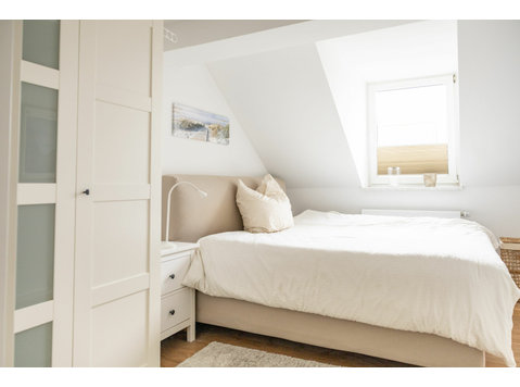 urban Apartment at the zoo | kitchen | washing machine |… - For Rent