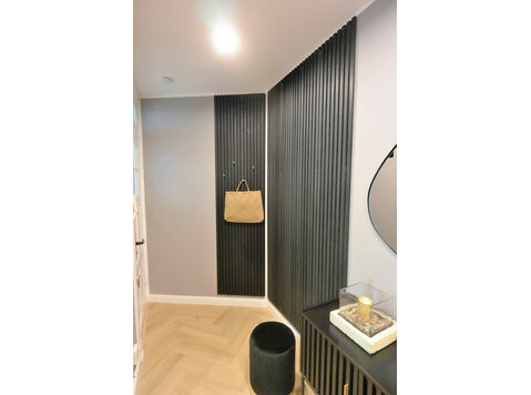 AUßERGEWÖHNLICH LUXURIÖSES UND STYLISHES APPARTEMENT IN KIEL - Zu Vermieten