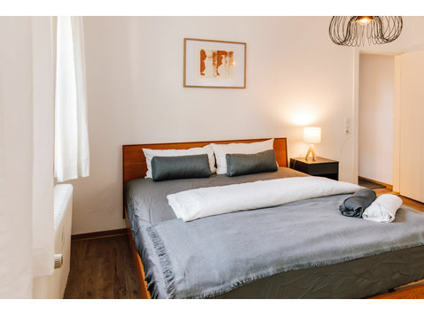 Very central, directly at Exerierplatz: cosy, fully… - Til leje