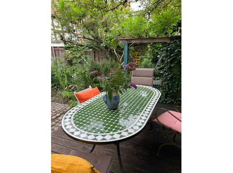 Beautiful corridor house with garden in Lübeck - For Rent