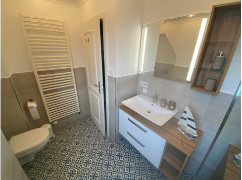 Lübeck-Travemünde: Villenflair -  3 Minuten vom Meer - For Rent