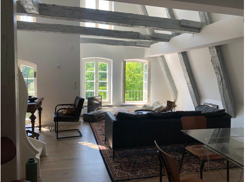 Stylish old town loft in the best location - with 100%… - Til Leie