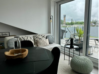 Penthouse with spacious roof terrace - 	
Uthyres