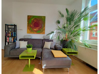 Bright and spacious 3-room apartment on Nettelbeckufer with… - Alquiler
