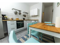Cosy & central apartment with great transport links - השכרה