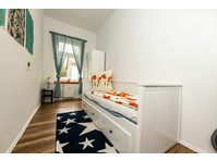 Cosy & central apartment with great transport links - 	
Uthyres