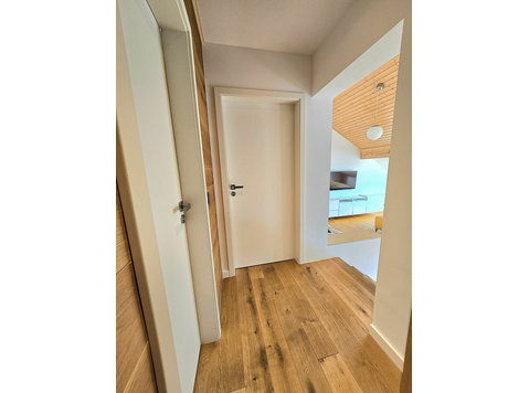 Modern apartment with parking space, balcony, washer-dryer… - Ενοικίαση