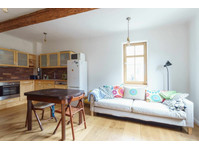 Neat & gorgeous apartment in excellent location - Te Huur