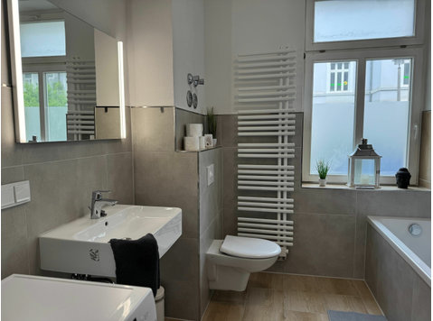 Stylish large apartment - 3 bedrooms - Parking space -… - Ενοικίαση