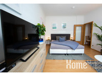 Cosy & central flat for long-term guests - דירות