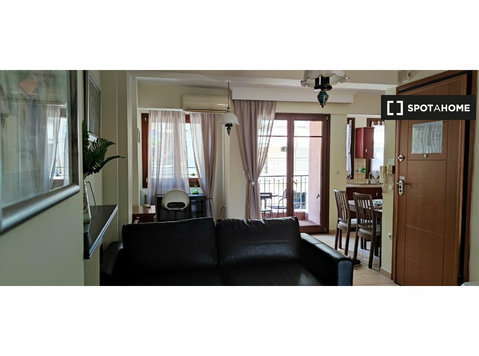 Appartamento con 1 camera da letto in affitto a Salonicco - شقق