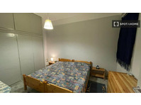 Room for rent in 2-bedroom apartment in Thessaloniki - الإيجار