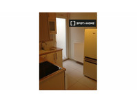 Room for rent in 3-bedroom apartment in Thessaloniki - Ενοικίαση