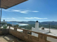 Half-finished house just 720 meters from the sea . - Σπίτια