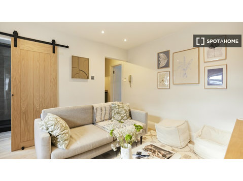 1-Zimmer-Wohnung zur Miete in North Kensington, London - Apartman Daireleri