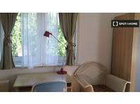 Zimmer zu vermieten in einer 4-Zimmer-Wohnung in Rotterdam - Zu Vermieten