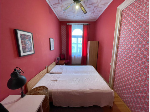 Small room in the center - Flatshare