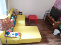 Flatio - all utilities included - Big room with TV, sofa,… - Stanze