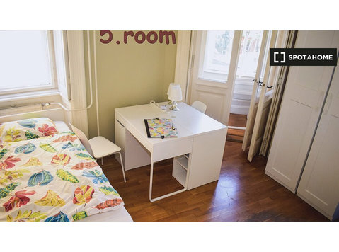 Bed in shared room in Budapest - За издавање