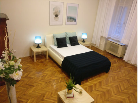 Flatio - all utilities included - Budapest Center Opera… - For Rent