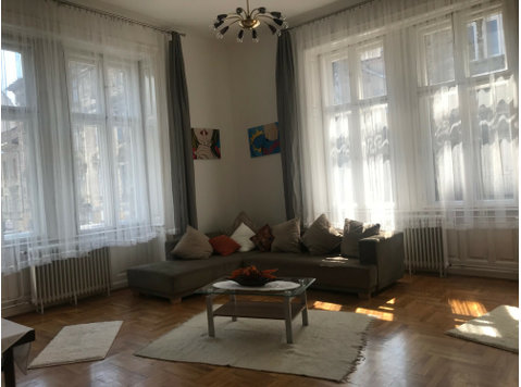 Flatio - all utilities included - Cozy flat in the downtown - For Rent