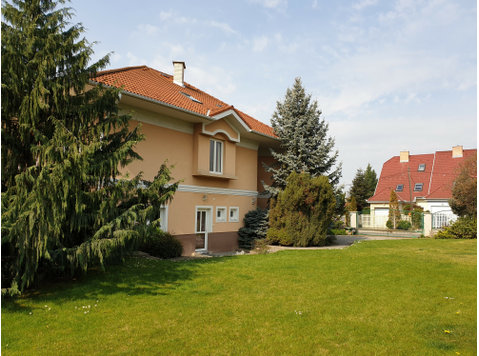 Flatio - all utilities included - Exclusive villa and large… - Аренда