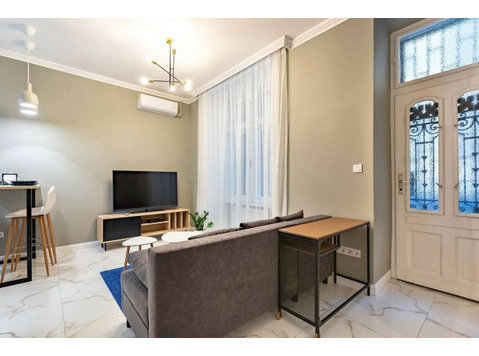 Flatio - all utilities included - Luxurious Apartment in… - Te Huur
