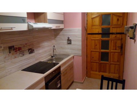 Flatio - all utilities included - NEWLY RENOVATED studio @… - For Rent