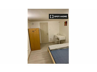 Room for rent in 4-bedroom apartment in Budapest - Vuokralle