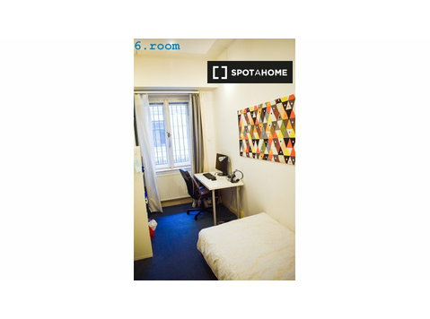 Zimmer zu vermieten in 6-Zimmer-Wohnung in Budapest - Zu Vermieten