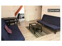 Pokój do wynajęcia w 9-pokojowym mieszkaniu w Budapeszcie - Do wynajęcia