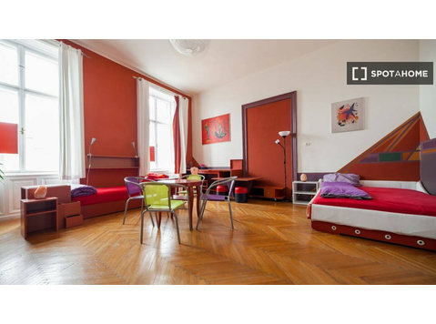 Habitación con baño privado en piso compartido en Budapest - Alquiler