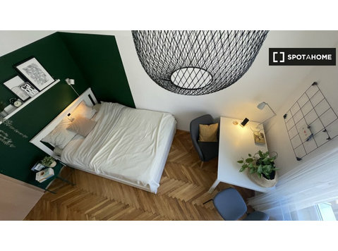 Rooms for rent in 4-bedroom apartment in Budapest - 空室あり