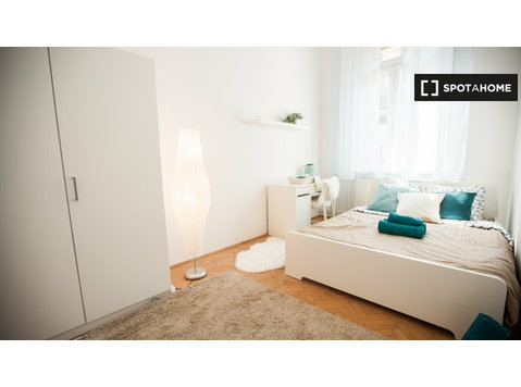 Spacious room for rent in Palace District, Budapest - For Rent