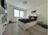 Flatio - all utilities included - 2-room apartment in… - Аренда